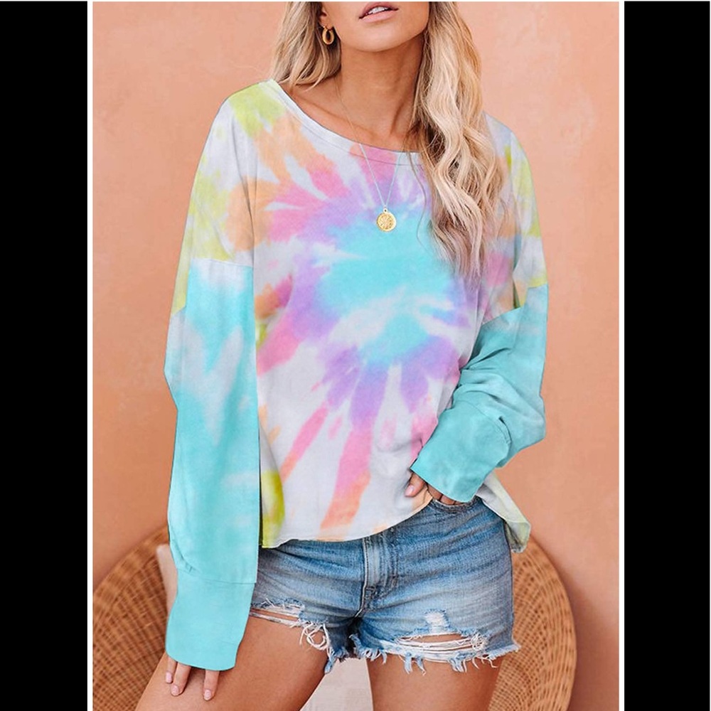 ☮️ Beautiful Tie Dye Long Sleeve Top